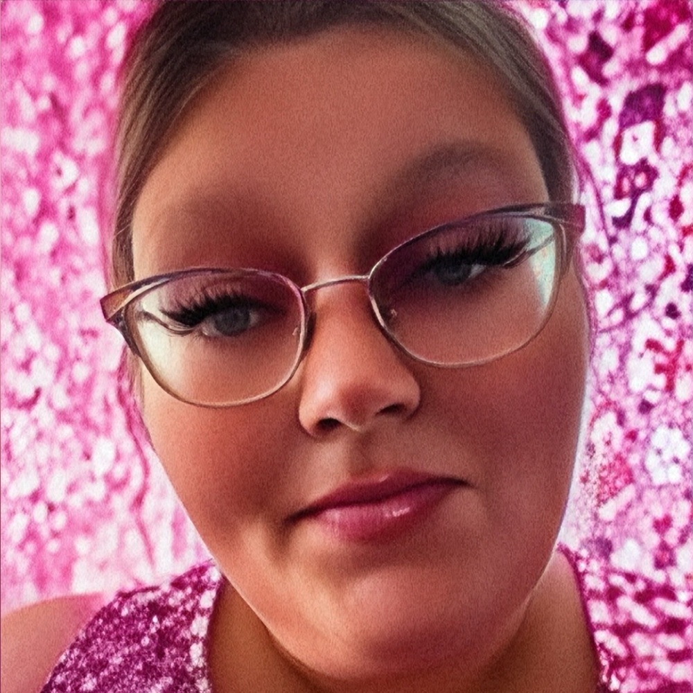 Meet your Posher, Jenny - Picture 1 of 1